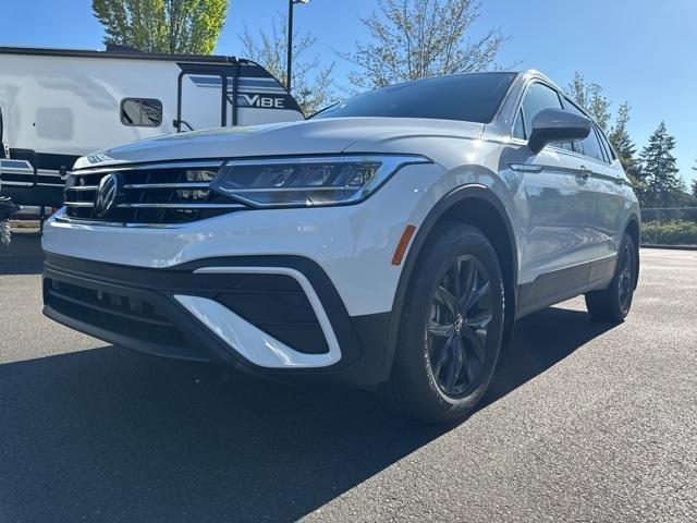 new 2024 Volkswagen Tiguan car, priced at $33,429