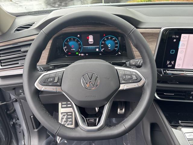 new 2025 Volkswagen Atlas car, priced at $54,190