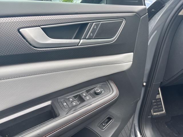 new 2025 Volkswagen Atlas car, priced at $46,760