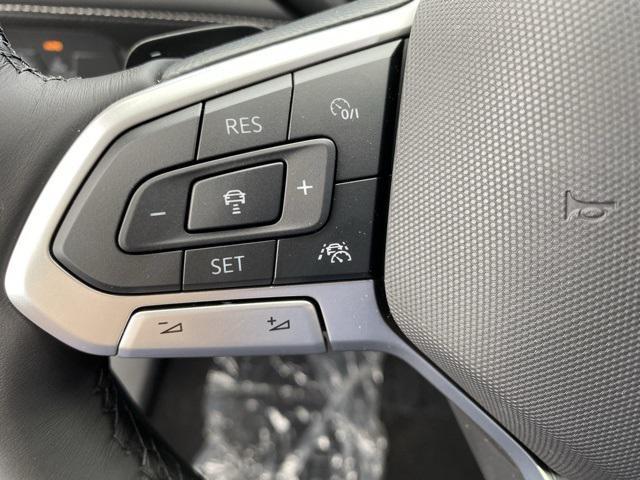 new 2025 Volkswagen Atlas car, priced at $53,155