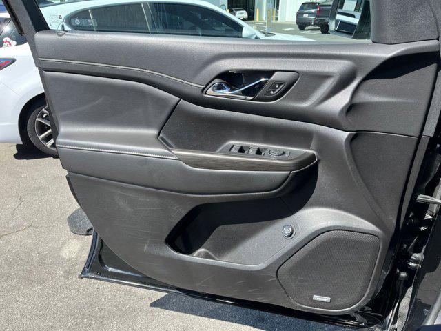 used 2023 GMC Acadia car, priced at $25,008