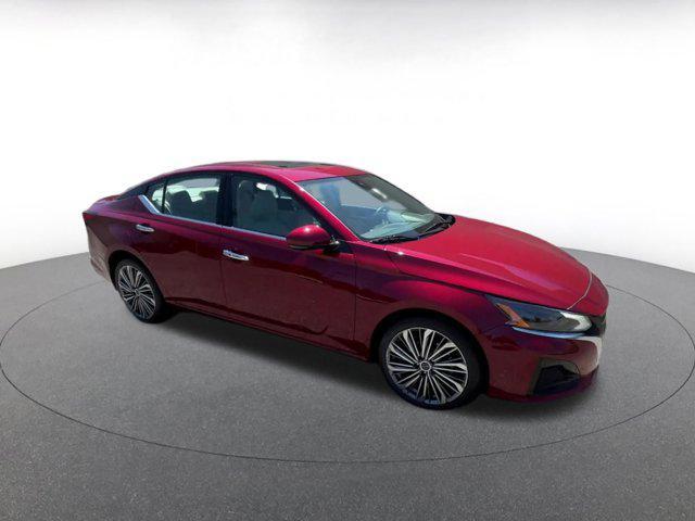 used 2024 Nissan Altima car, priced at $28,018