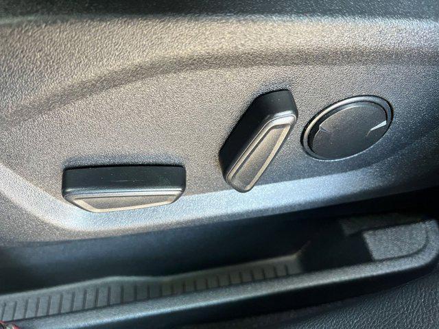 used 2024 Ford Edge car, priced at $25,882