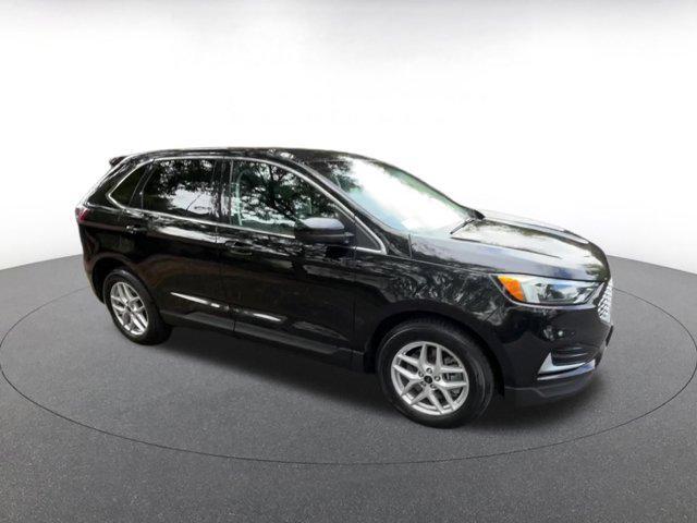 used 2024 Ford Edge car, priced at $22,230