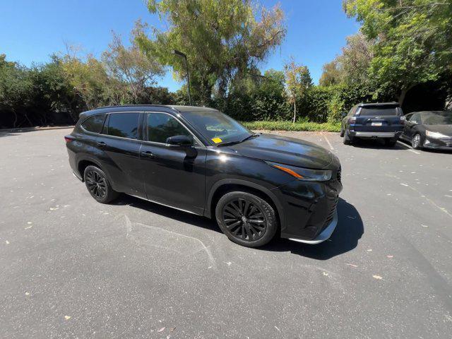 used 2024 Toyota Highlander car, priced at $43,554