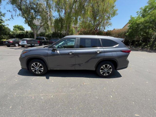 used 2023 Toyota Highlander car, priced at $35,292