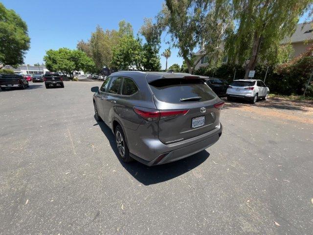 used 2023 Toyota Highlander car, priced at $35,292