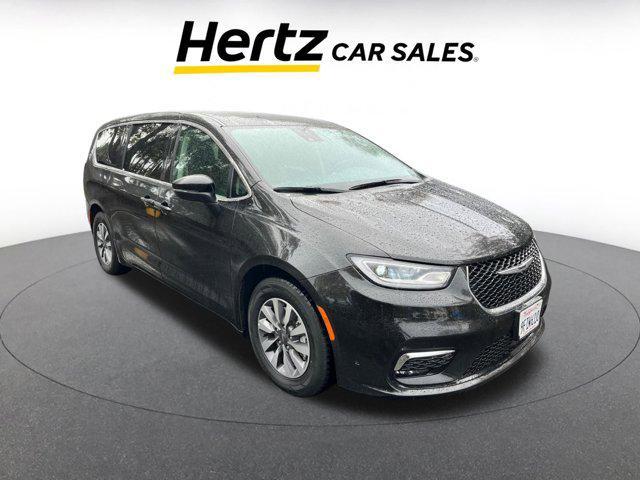 used 2023 Chrysler Pacifica Hybrid car, priced at $23,184