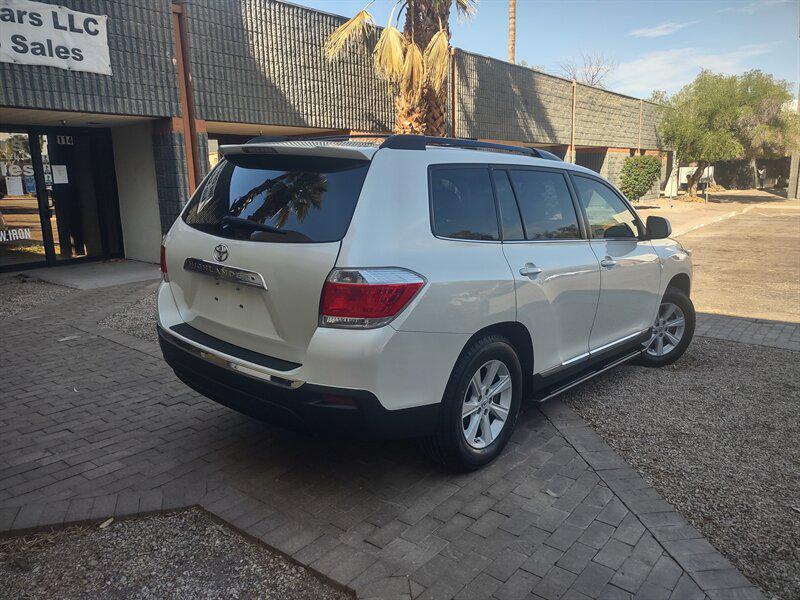 used 2013 Toyota Highlander car, priced at $13,995
