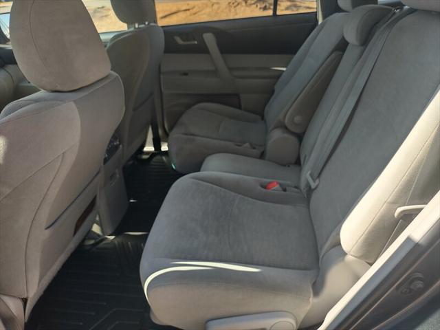 used 2011 Toyota Highlander car, priced at $11,495