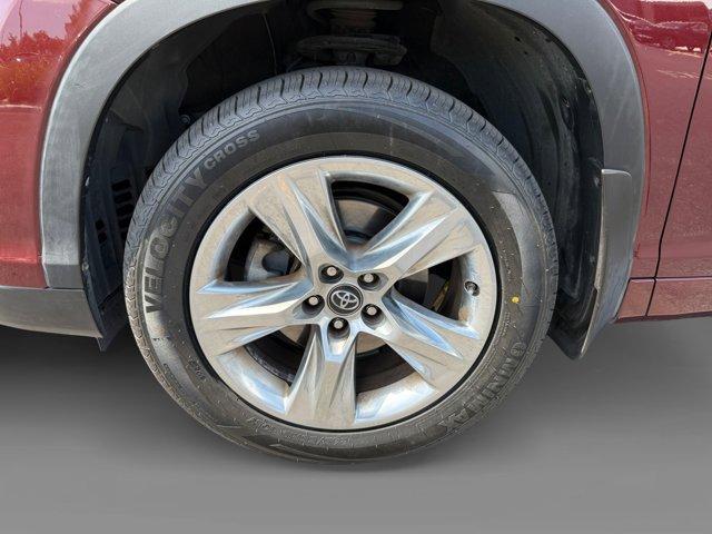 used 2016 Toyota Highlander car, priced at $16,950