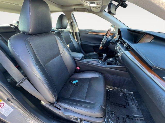 used 2014 Lexus ES 300h car, priced at $13,950