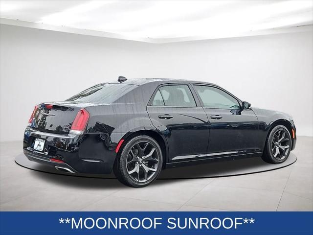 used 2022 Chrysler 300 car, priced at $25,900