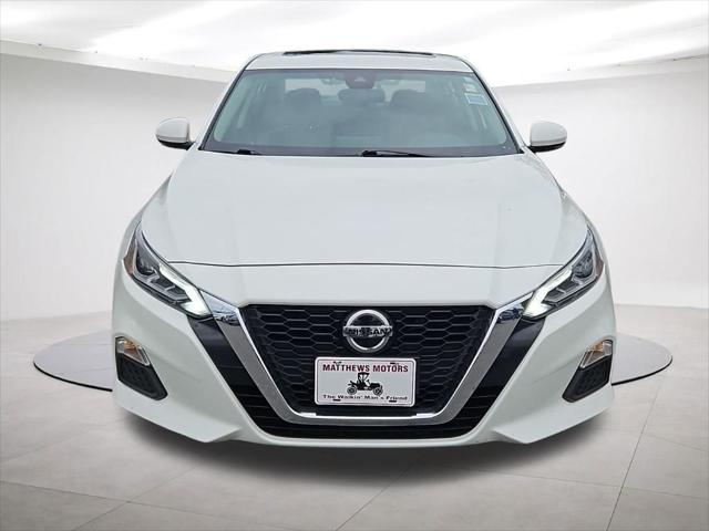 used 2022 Nissan Altima car, priced at $21,900