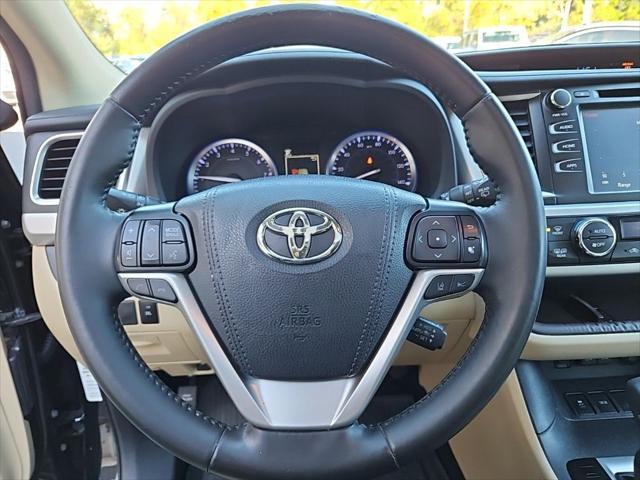 used 2019 Toyota Highlander car, priced at $22,900