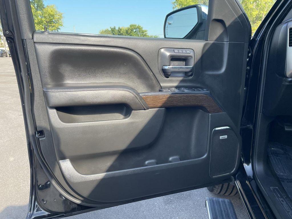 used 2017 GMC Sierra 1500 car, priced at $25,995