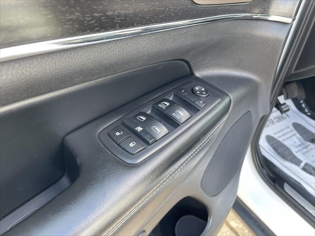 used 2015 Jeep Grand Cherokee car, priced at $14,995