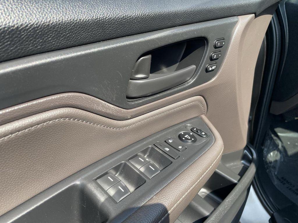 used 2018 Honda Odyssey car, priced at $27,313