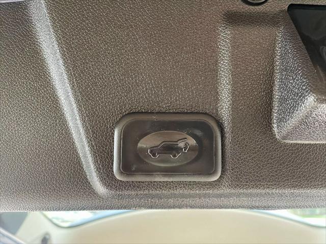 used 2014 Chevrolet Traverse car, priced at $7,000