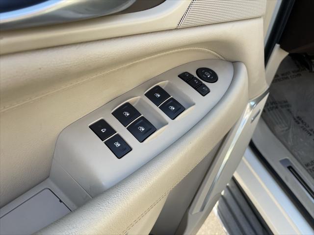 used 2015 Cadillac Escalade car, priced at $24,995