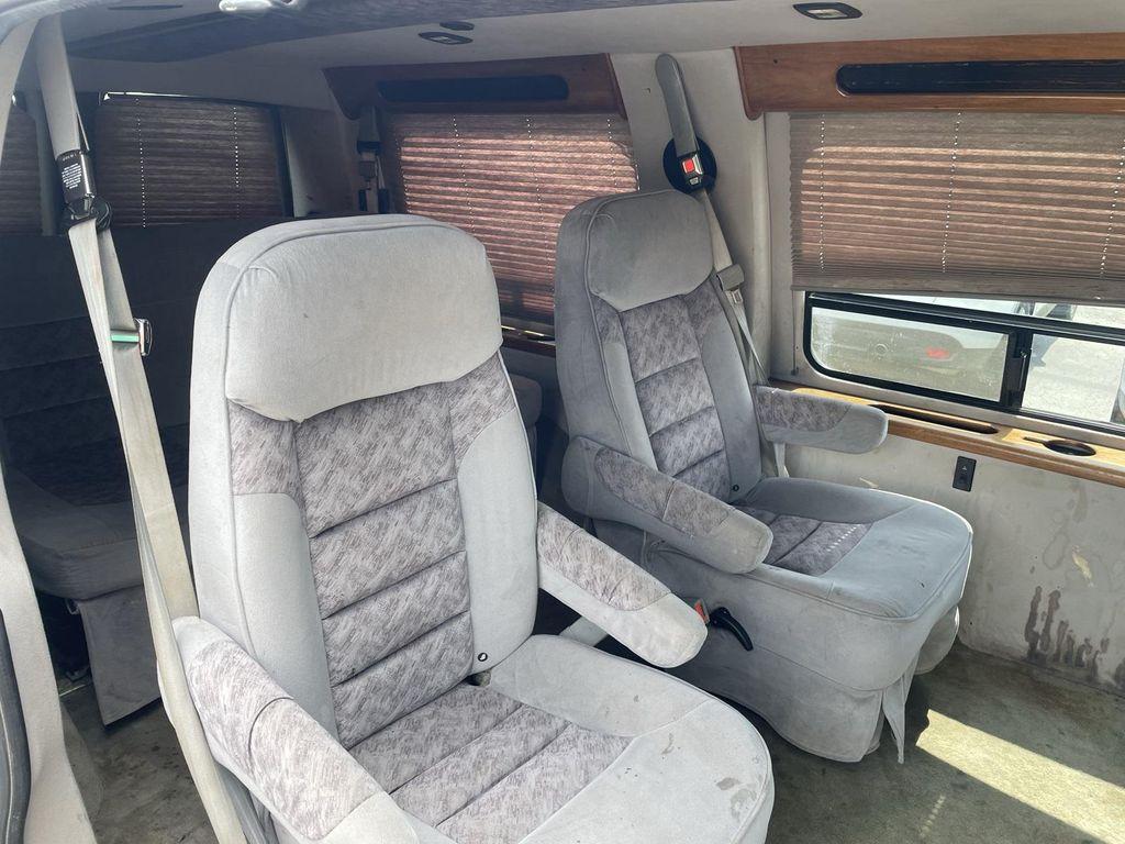 used 2004 GMC Savana 1500 car, priced at $1,995