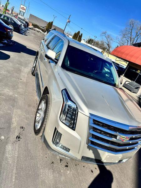 used 2017 Cadillac Escalade ESV car, priced at $19,000