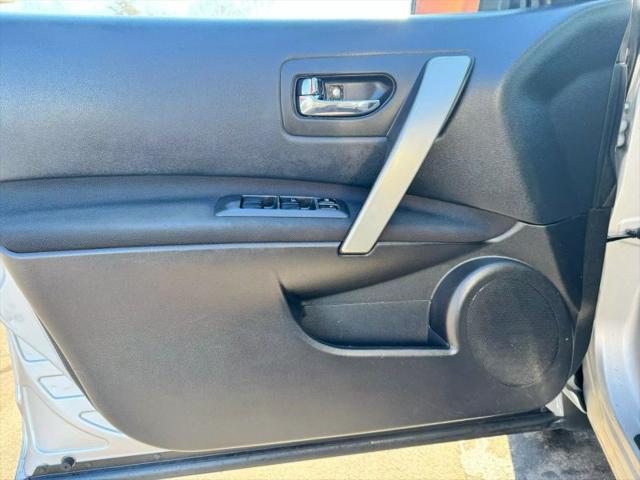 used 2015 Nissan Rogue Select car, priced at $6,995