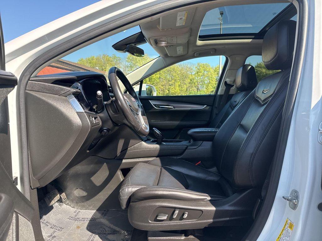 used 2017 Cadillac XT5 car, priced at $11,995