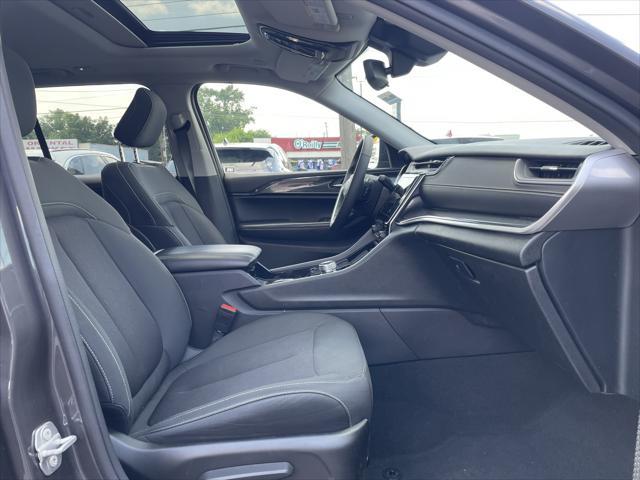 used 2023 Jeep Grand Cherokee car, priced at $30,995