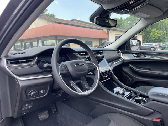 used 2023 Jeep Grand Cherokee car, priced at $30,995