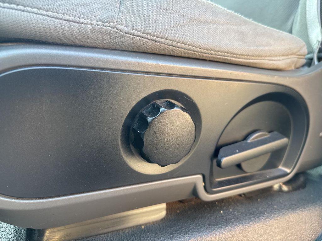 used 2005 Ford F-150 car