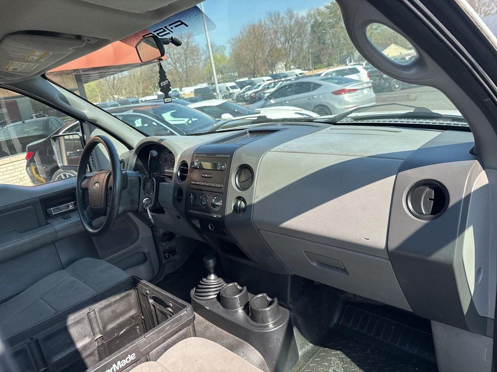 used 2005 Ford F-150 car