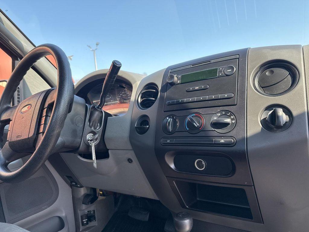 used 2005 Ford F-150 car
