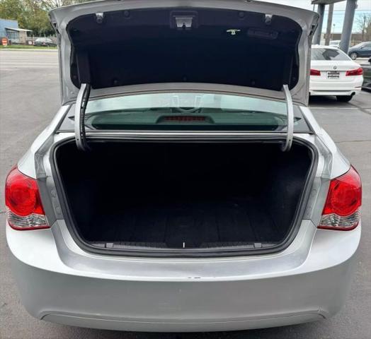 used 2014 Chevrolet Cruze car, priced at $6,500