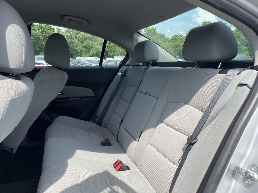 used 2014 Chevrolet Cruze car, priced at $6,500
