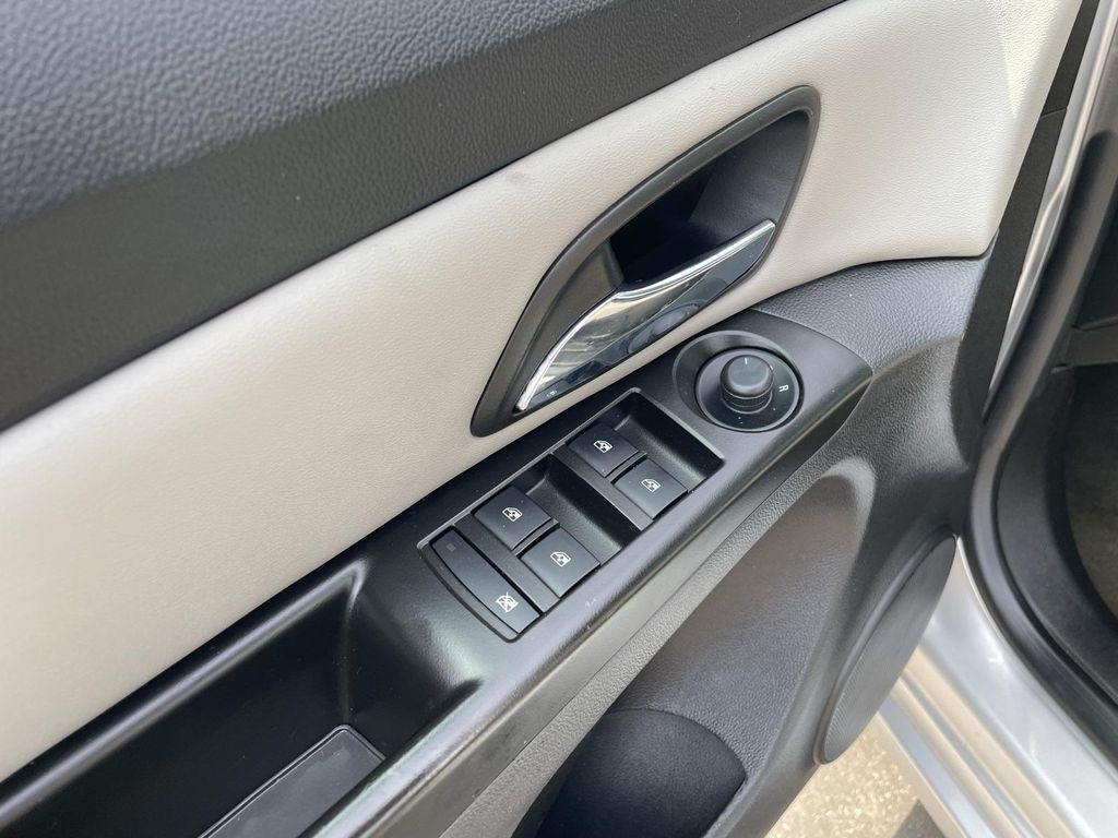 used 2014 Chevrolet Cruze car, priced at $6,500