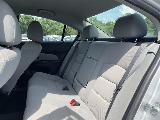 used 2014 Chevrolet Cruze car, priced at $6,500
