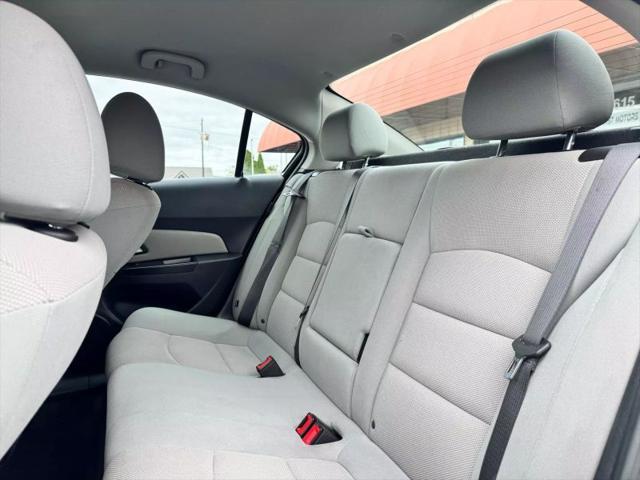 used 2014 Chevrolet Cruze car, priced at $6,500