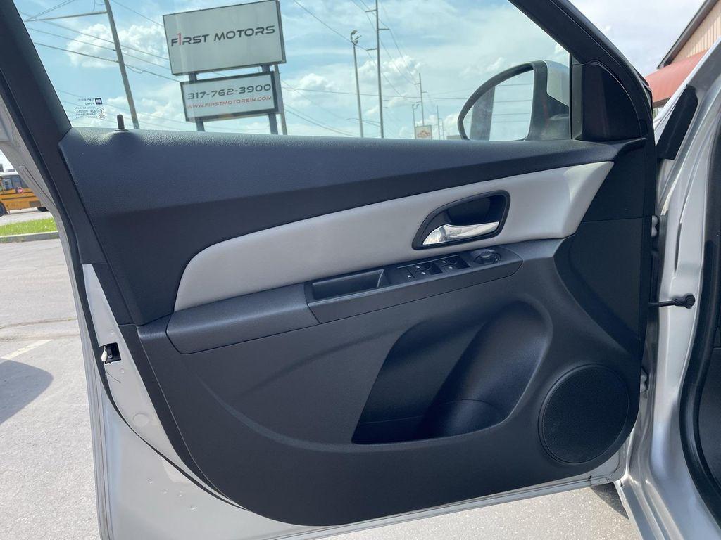 used 2014 Chevrolet Cruze car, priced at $6,500