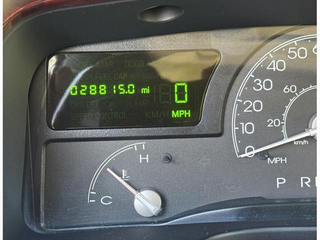 used 2004 Lincoln Town Car car, priced at $16,997