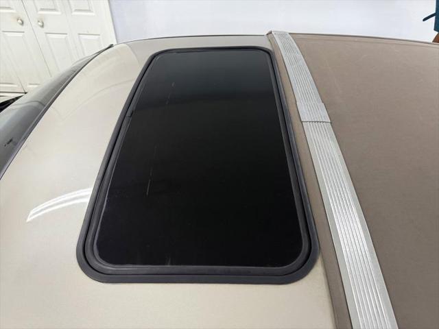 used 2004 Lincoln Town Car car, priced at $16,997
