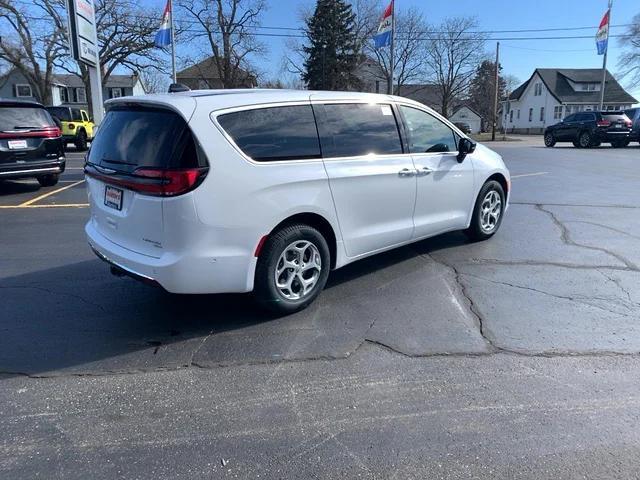 new 2024 Chrysler Pacifica car, priced at $50,066