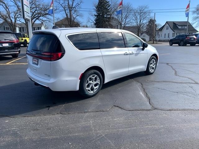 new 2024 Chrysler Pacifica car, priced at $56,316