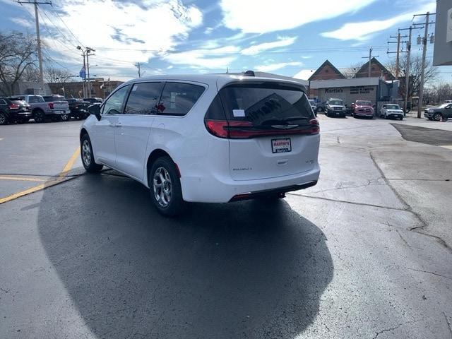 new 2024 Chrysler Pacifica car, priced at $56,316