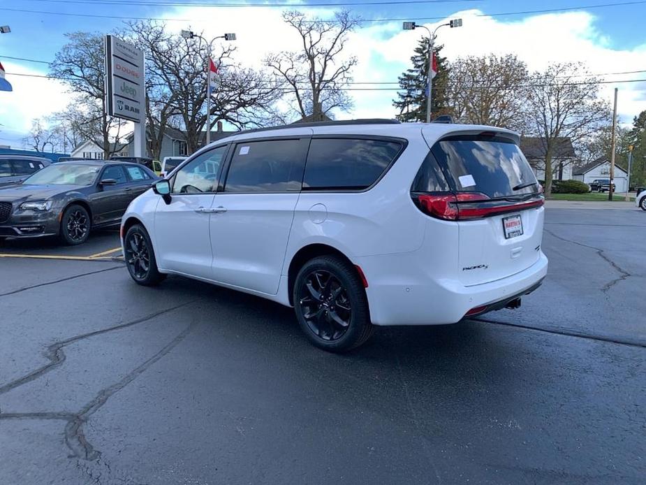 new 2024 Chrysler Pacifica car, priced at $57,932