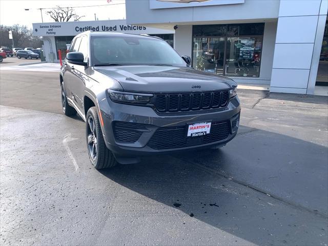 new 2025 Jeep Grand Cherokee car, priced at $44,572