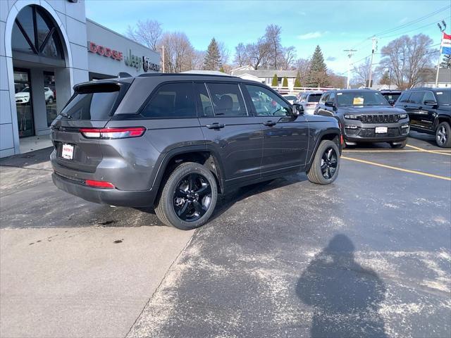 new 2025 Jeep Grand Cherokee car, priced at $44,572