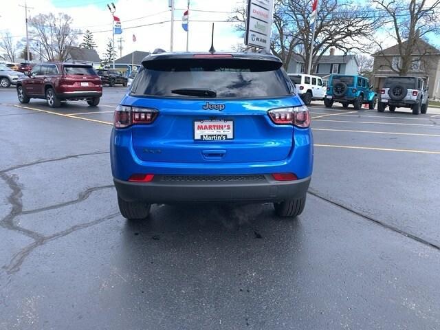 new 2024 Jeep Compass car, priced at $35,331