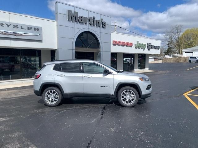 new 2024 Jeep Compass car, priced at $35,660