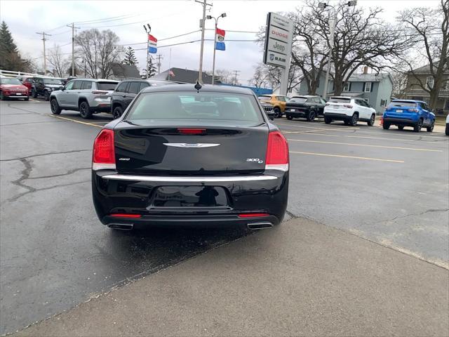 used 2017 Chrysler 300C car